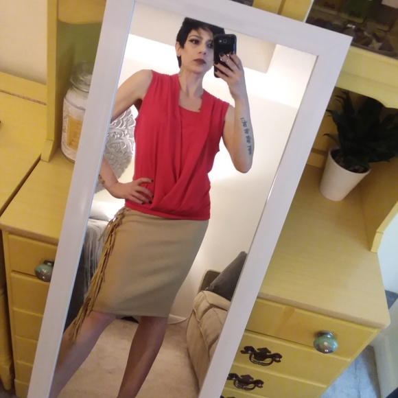 Studio Drape & Ruche Red Tank - Picture 8 of 8